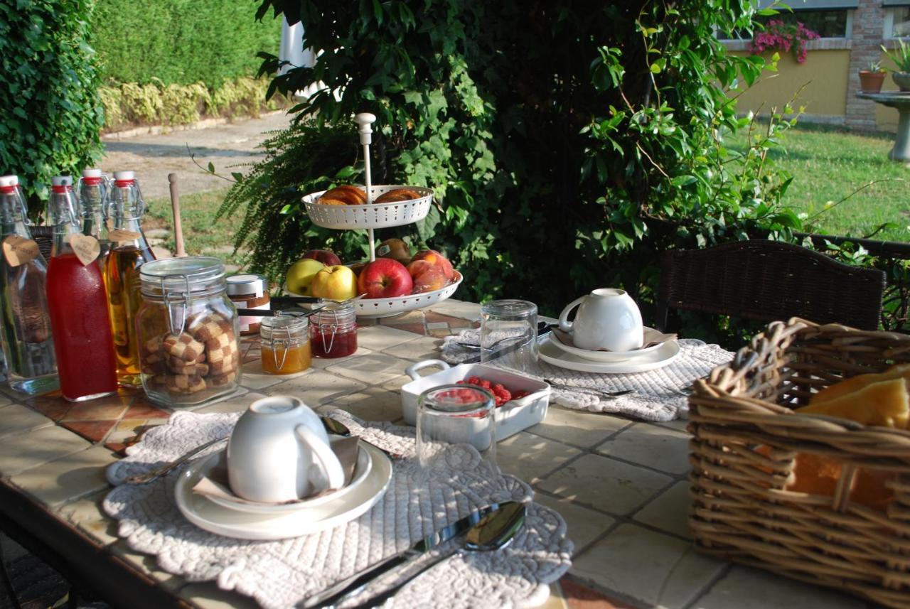 B&B Casa Margot Neive Εξωτερικό φωτογραφία